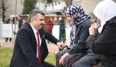 VATANDAŞTAN BAŞKAN YILMAZ’A PARK TEŞEKKÜRÜ VATANDAŞTAN BAŞKAN YILMAZ’A PARK TEŞEKKÜRÜ