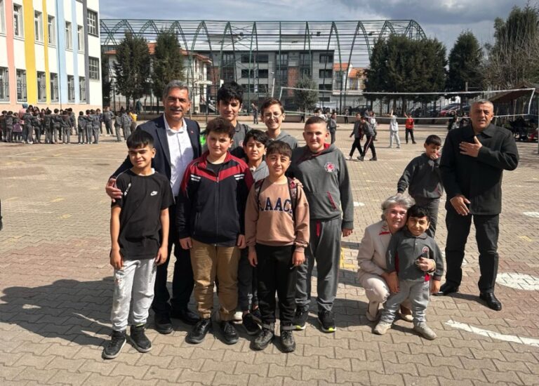 Deviren’den ova bölgesine spor salonu ve yeni okul müjdesi