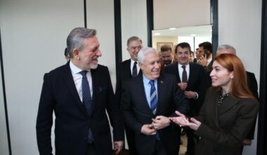 Mustafa Bozbey’den BTSO Başkanı Burkay’a ziyaret