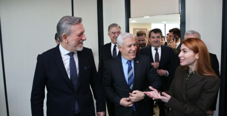 Mustafa Bozbey’den BTSO Başkanı Burkay’a ziyaret