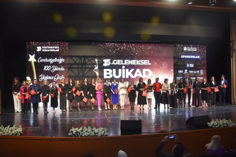 BUİKAD YILIN BAŞARILI İŞ KADINLARI ÖDÜLLERİ SAHİPLERİNİ BULDU