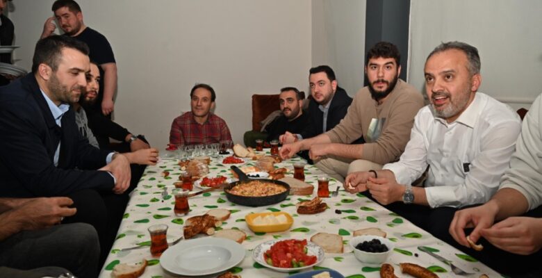 Sahurda Menemen Başkan Aktaş’tan
