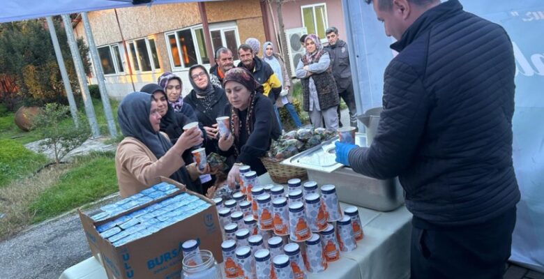 Büyükşehir Belediyesi ‘İftara 5 Kala Yanınızda’