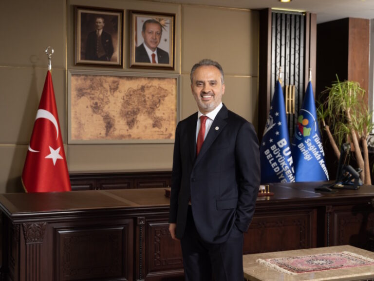 Başkan Aktaş, “Nilüfer’e 800 kişilik kongre merkezi inşa ediyoruz”