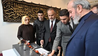 Başkan Aktaş, Kâbe örtüleri sergisini gezdi