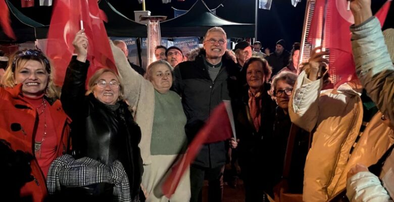 SOĞUK HAVAYA ALDIRMADILAR, DENİZ DALGIÇ’A DESTEĞE GELDİLER