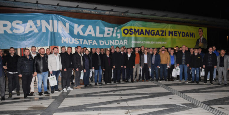 Başkan Dündar taksicilerle iftarda buluştu