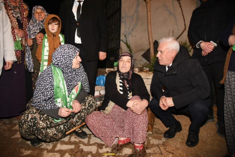 Bozbey İnegöl’den seslendi: “Emekliler akıllarına seçimden seçime geliyor”