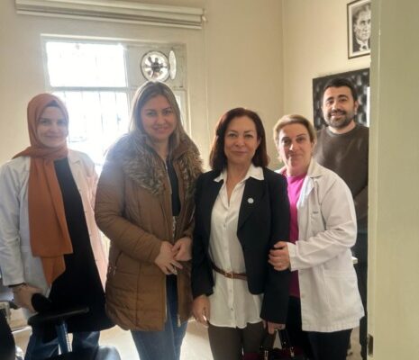 Bozan’dan Doktorlara Tatlılı Kutlama