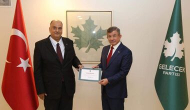 Gelecek Partisi Bursa, “750 Partilinin CHP’ye Geçtiği İddiaları Gerçeği Yansıtmıyor”