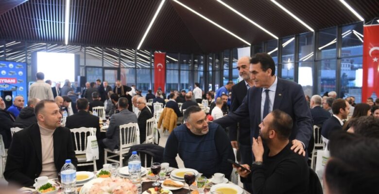 Dündar, amatör spor kulüplerinin temsilcileri ile iftarda buluştu