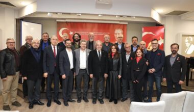 Şadi Özdemir: Bursa’da yüksek teknoloji sanayisine geçilmeli
