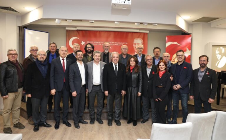Şadi Özdemir: Bursa’da yüksek teknoloji sanayisine geçilmeli