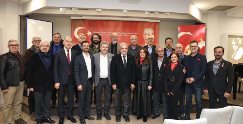 Şadi Özdemir: Bursa’da yüksek teknoloji sanayisine geçilmeli