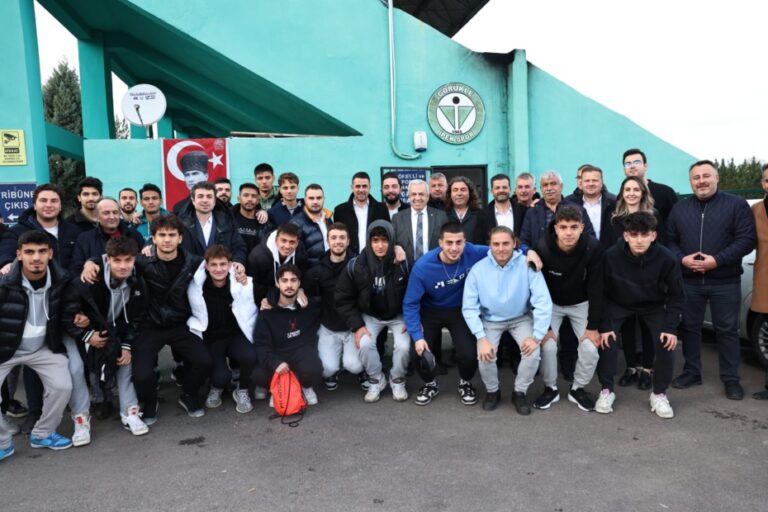 Şadi Özdemir Görükleliler’i dinledi