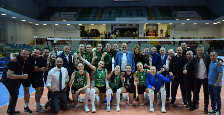 Nilüfer’in sultanları Beşiktaş’a set vermedi