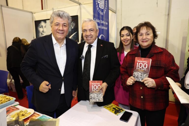 Şadi Özdemir’den çocuklara “Kitap okuyun” tavsiyesi