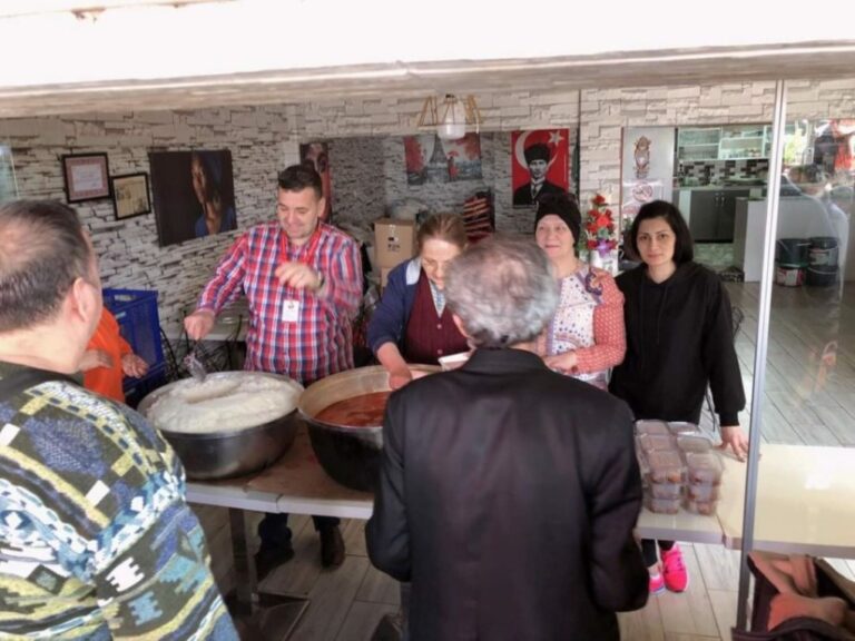Gemlik Sevap Sofrasından Örnek Dayanışma