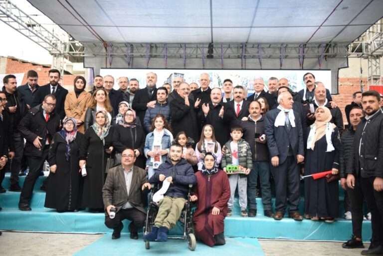 MEVLANA’DA ANAHTARLAR TESLİM EDİLDİ