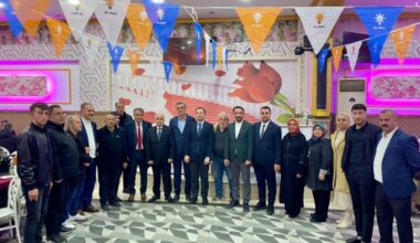 Yeniden Refah Partisinden istifa edip Ak Partiye geçtiler