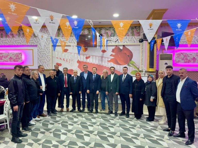 Yeniden Refah Partisinden istifa edip Ak Partiye geçtiler