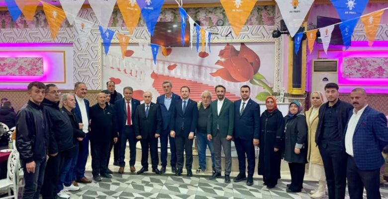 Yeniden Refah Partisinden istifa edip Ak Partiye geçtiler