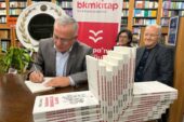 Gazeteci Yüksel Baysal kitabının imza gününde okuyucusuyla buluştu
