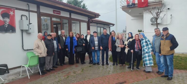 BURAK KURT KADINLAR GÜNÜNÜ UNUTMADI
