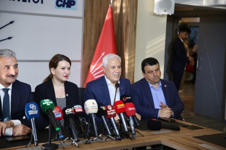 Bozbey: “Bursa tarihine altın harflerle yazılacak bir gün”