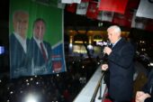 KARARTILAN MEYDANI VATANDAŞ AYDINLATTI