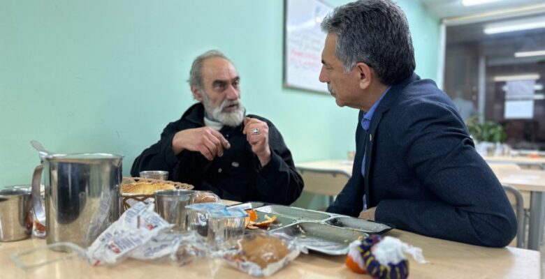 Şükrü Deviren İlk İftarı Aşevinde Yaptı