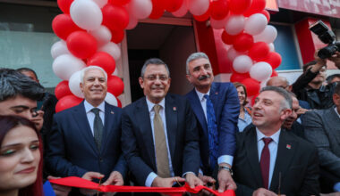 Özgür Özel; “Alinur Aktaş’ı Gönderiyoruz, Mustafa Bozbey’i Getiriyoruz” Özgür Özel; “Alinur Aktaş’ı Gönderiyoruz, Mustafa Bozbey’i Getiriyoruz”