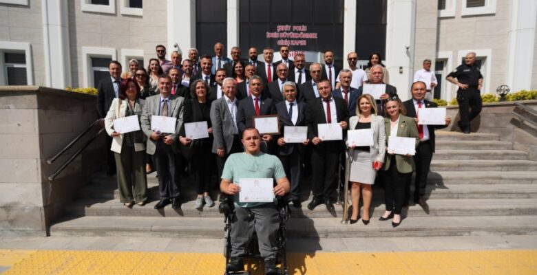Gemlik Belediyesi’nde Şükrü Deviren Dönemi başladı