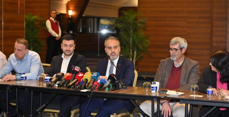 Başkan Aktaş, “Alnım ak, gönlüm rahat. İz bırakan işler yaptık”