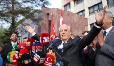 Başkan Bozbey, mazbata teslimiyle mesaiye başladı Başkan Bozbey, mazbata teslimiyle mesaiye başladı
