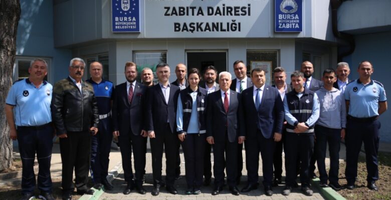 Başkan Bozbey’den Büyükşehir çalışanlarına bayram ziyareti