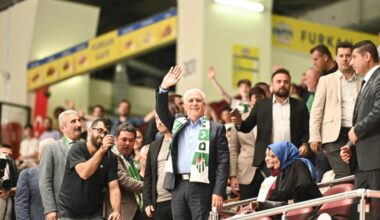 Bursaspor taraftarından Başkan Bozbey’e sevgi seli 