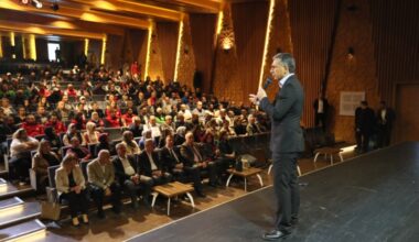 Şükrü Deviren Belediye Personeli ile Bayramlaştı Şükrü Deviren Belediye Personeli ile Bayramlaştı
