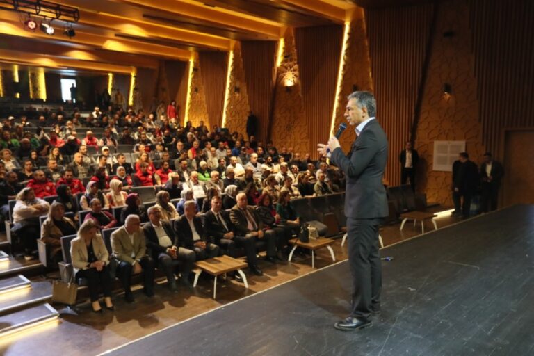 Şükrü Deviren Belediye Personeli ile Bayramlaştı