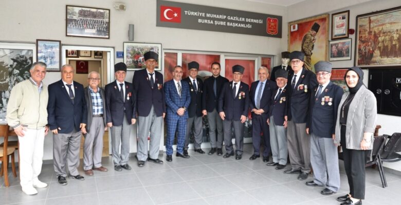 Başkan Özdemir şehit yakınlarını ve gazileri ziyaret etti