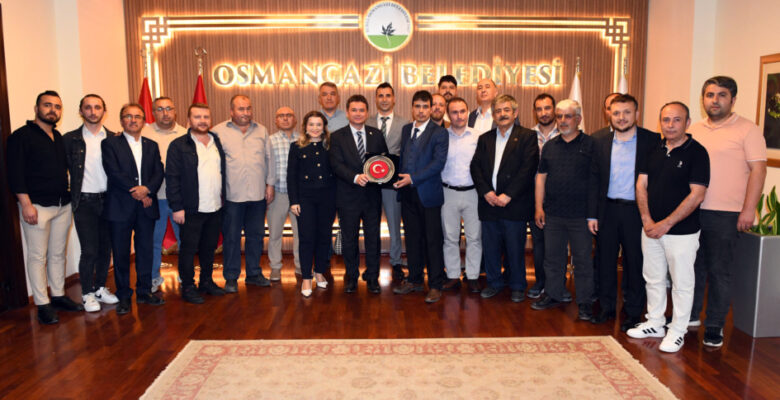 Başkan Aydın, makamının kapılarını halka açtı