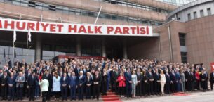 Başkan Şadi Özdemir CHP Yerel Yönetimler Çalıştayı’na katıldı