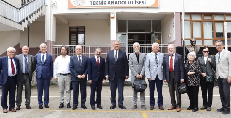 Yeşilova’dan öğrencilere  altın değerinde tavsiyeler   