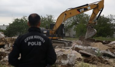 Nilüfer’de kaçak yapılarla mücadele sürüyor Nilüfer’de kaçak yapılarla mücadele sürüyor