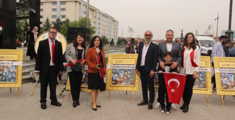   MİMARLAR ODASI BURSA ŞUBESİ ATATÜRK ANITI’NA ÇELENK KOYDU
