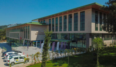 Mudanya Üniversitesi’nde 13 yeni bölüme daha onay Mudanya Üniversitesi’nde 13 yeni bölüme daha onay