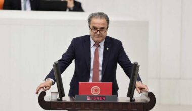 BAYHAN “KALBİNİZE SAPLANAN HANÇERLERİN ÜZERİNDE MUTLAKA 25’E 2 YAZACAK.”