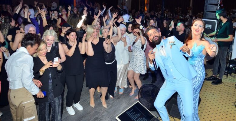 Mehmet’e el verdi!  O kişinin adını bile anmam!