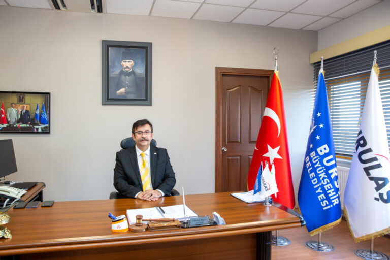 Büyükşehir ‘ücretsiz otopark’ alanlarında görev başında