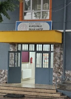 “Öğretmen Yok, Müdür Var. Öğrenci Yok, Okul Var”